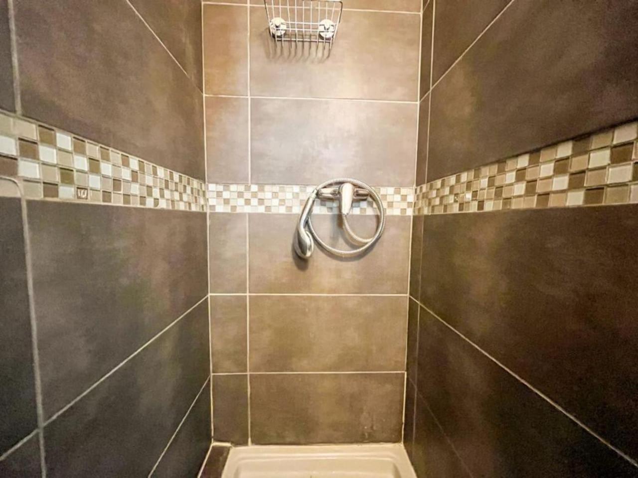 Suite Nairobi ビユールバンヌ エクステリア 写真